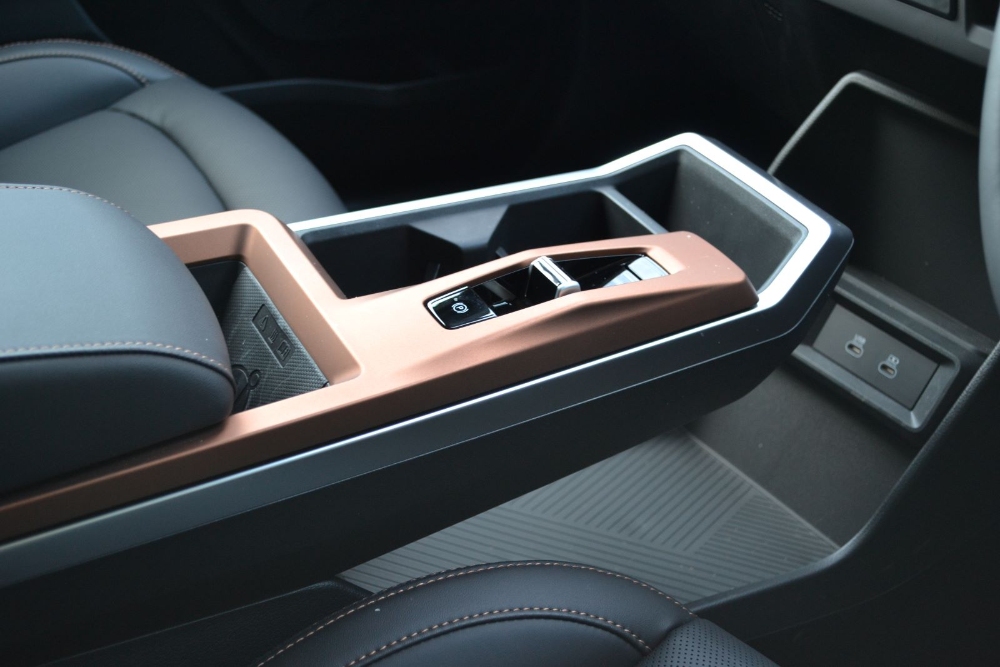 سانج-يونج-توريس-evx-22