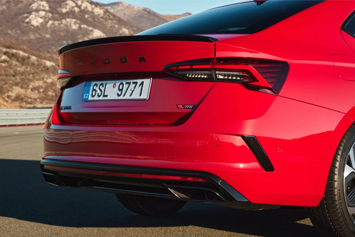 سكودا-اوكتافيا-المربع-نت-14