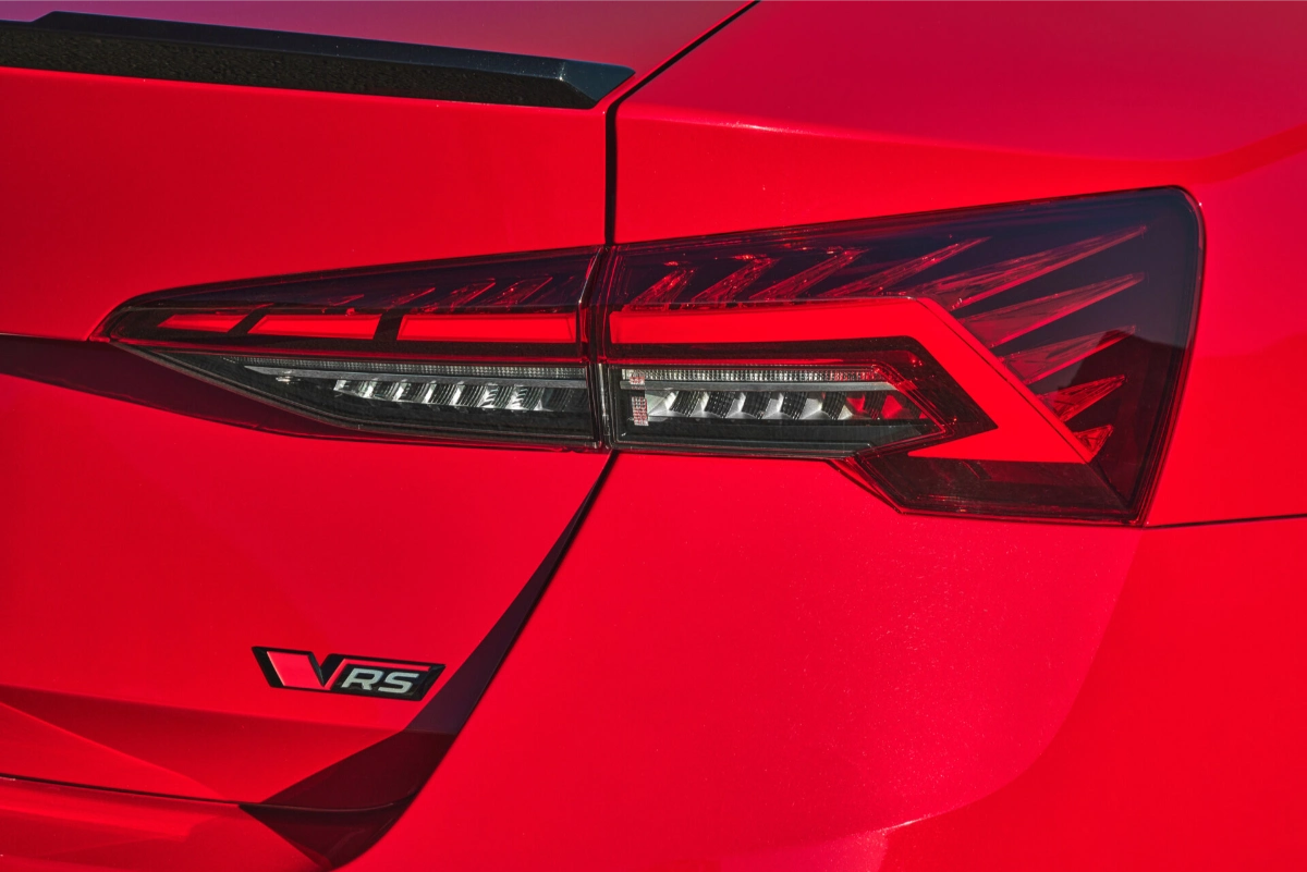 سكودا-اوكتافيا-المربع-نت-15