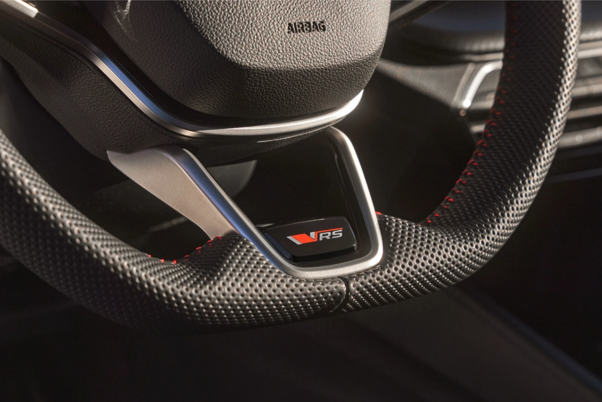 سكودا-اوكتافيا-المربع-نت-17