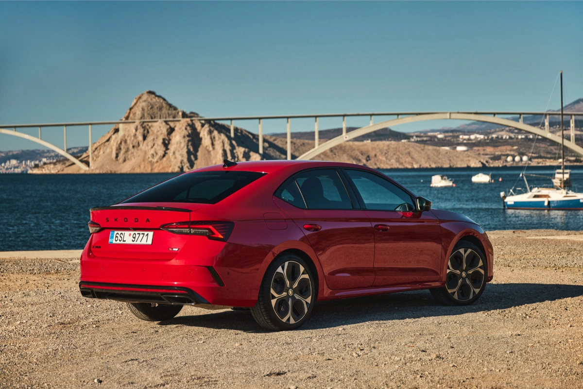 سكودا-اوكتافيا-المربع-نت-6