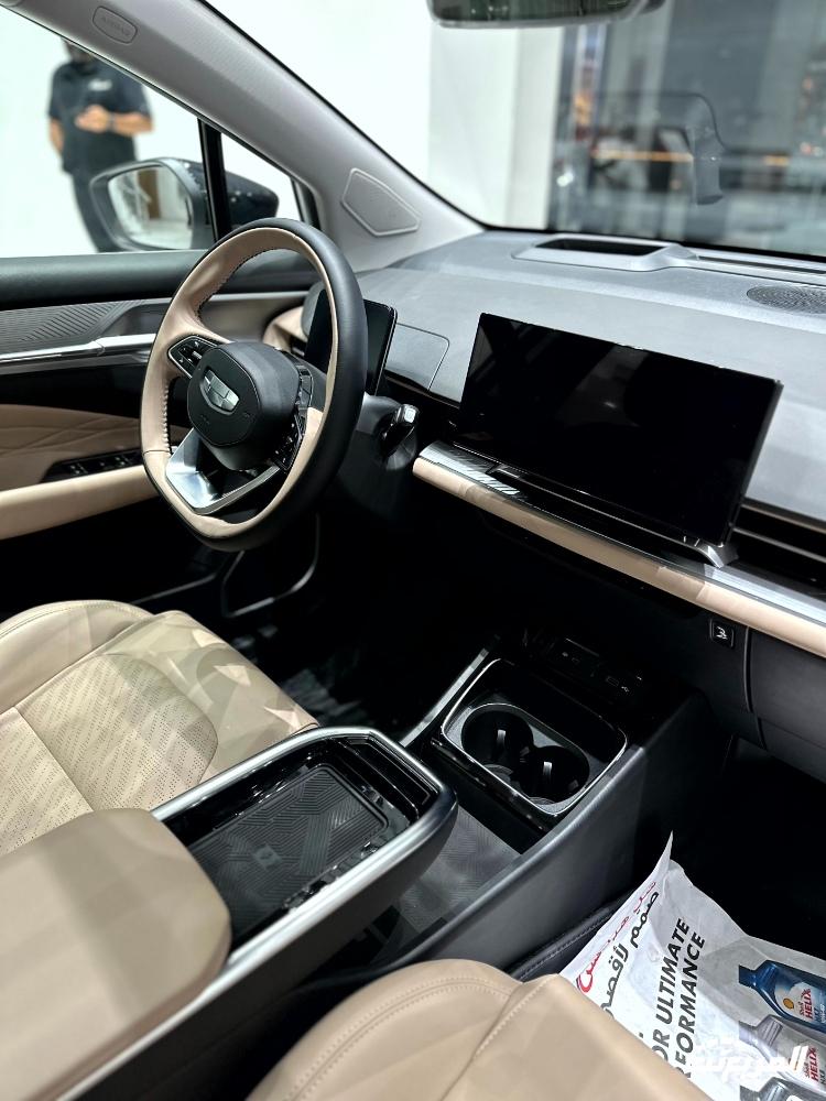 افضل سيارات كهربائية صغيرة للشباب 2025.. تصاميم عصرية وتكلفة اقتصادية سيارات كهربائية صغيرة جيومتري سي 2025 5