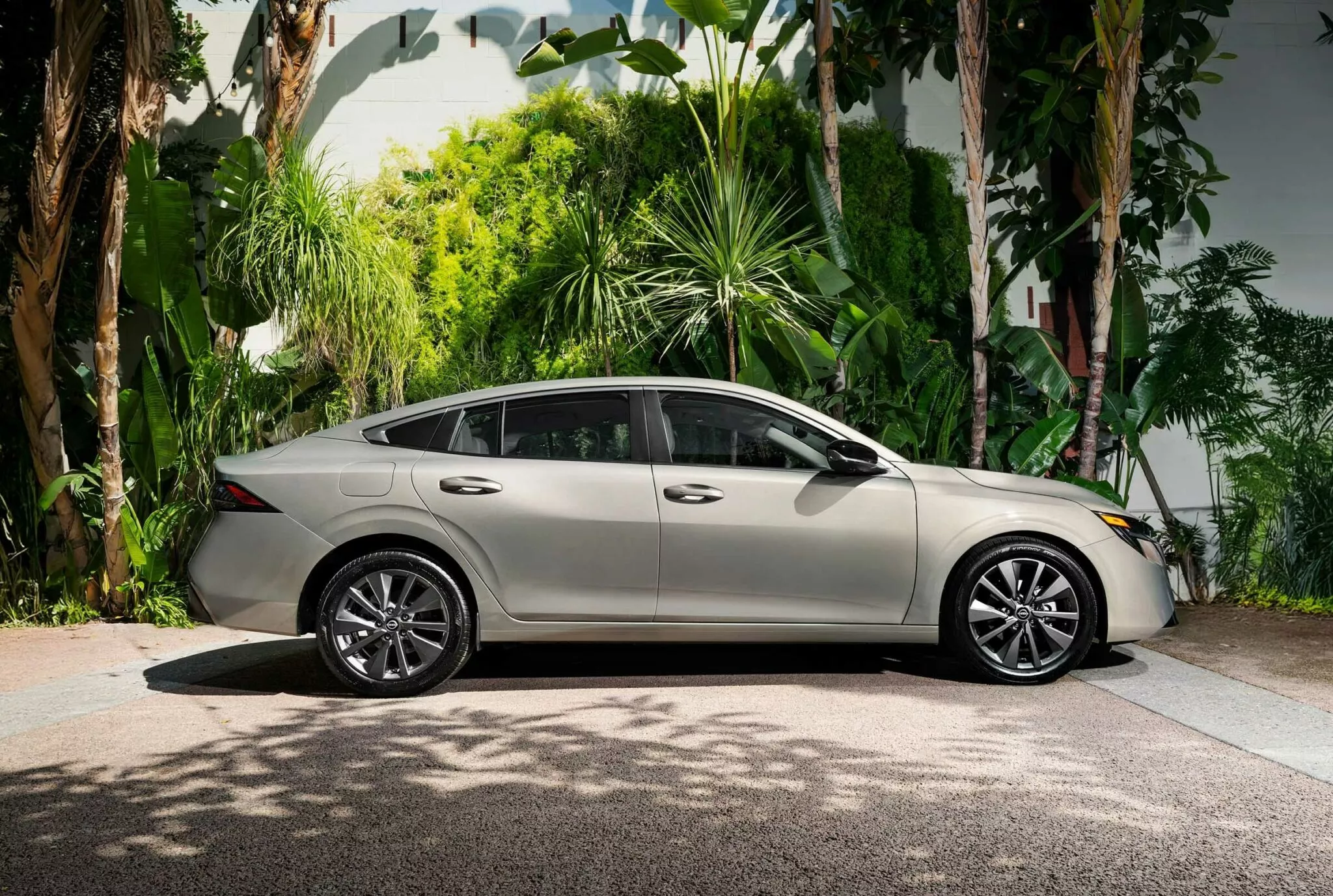 نيسان سنترا 2026 الجيل الجديد ينطلق رسمياً بتحديثات جمالية واسعة 3