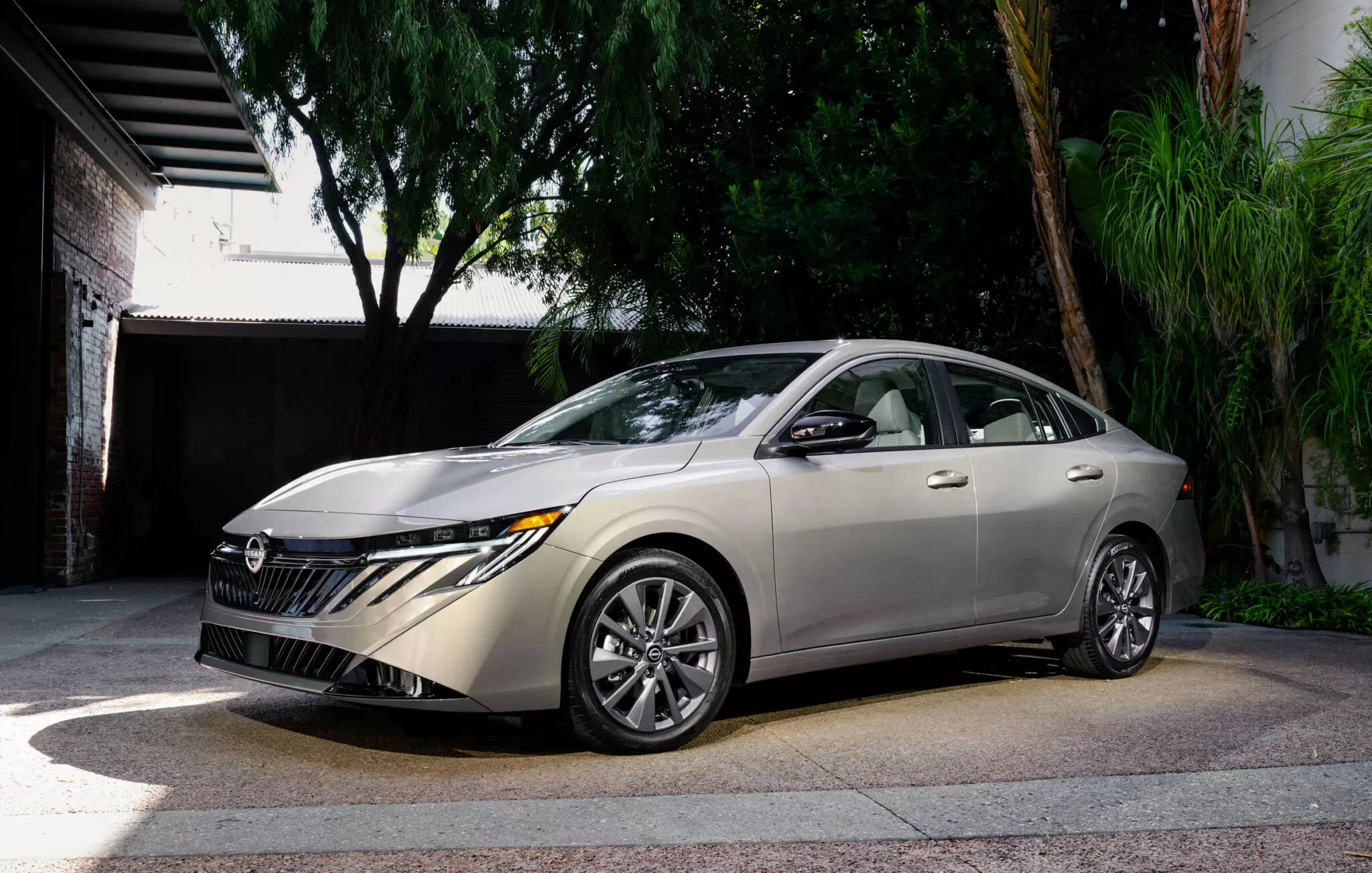 نيسان سنترا 2026 الجيل الجديد ينطلق رسمياً بتحديثات جمالية واسعة 6