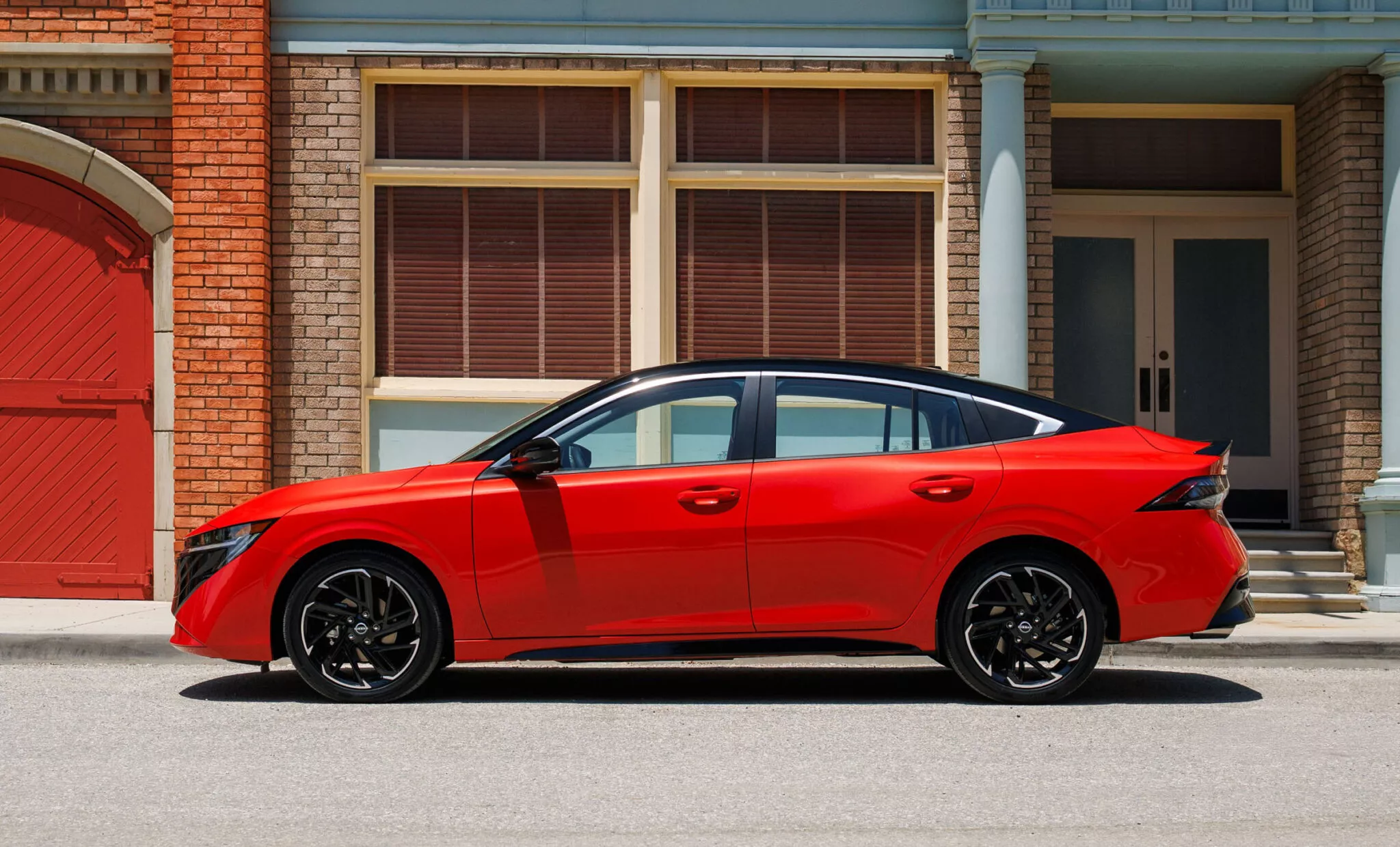 نيسان سنترا 2026 الجيل الجديد ينطلق رسمياً بتحديثات جمالية واسعة 9