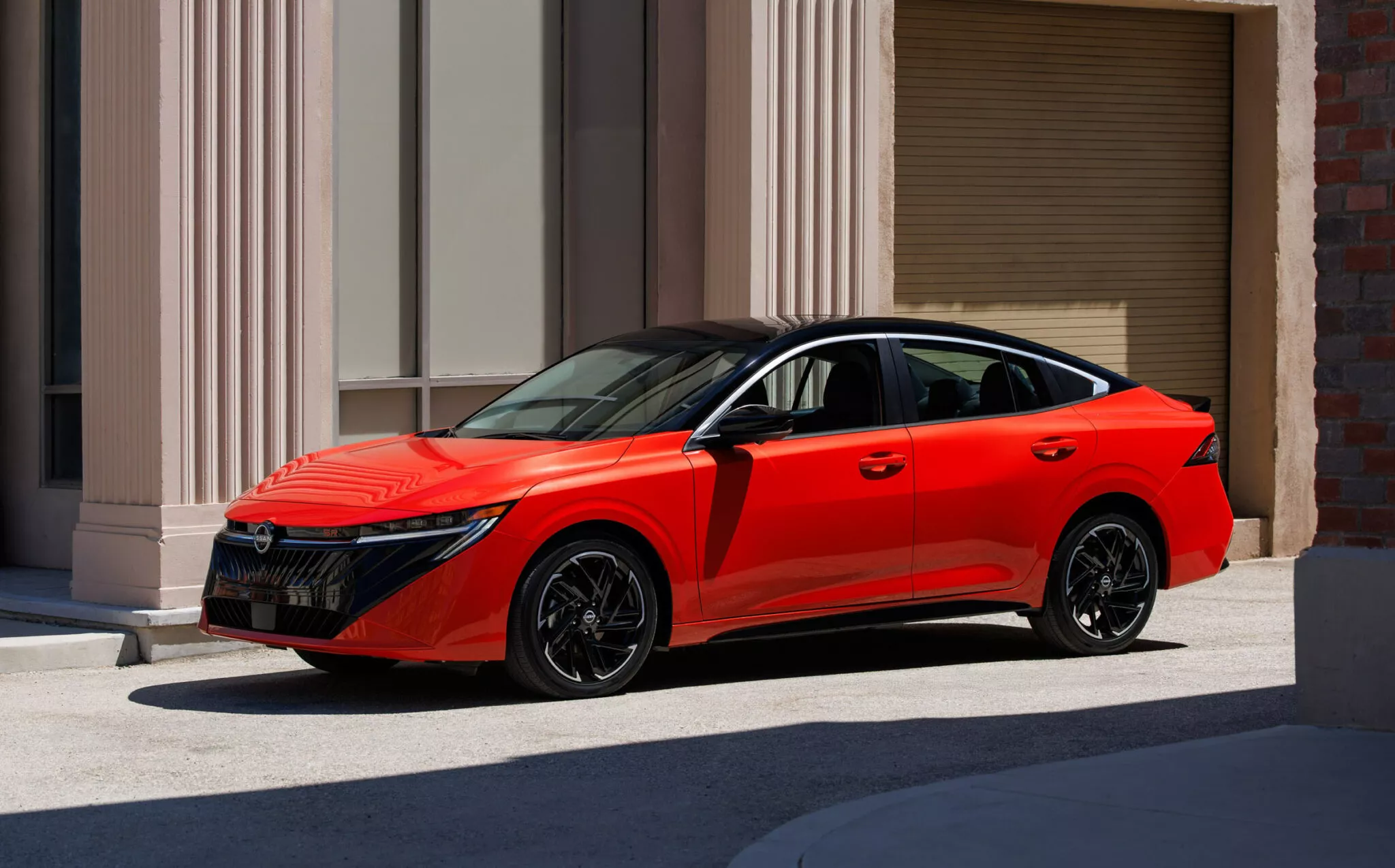 نيسان سنترا 2026 الجيل الجديد ينطلق رسمياً بتحديثات جمالية واسعة 10