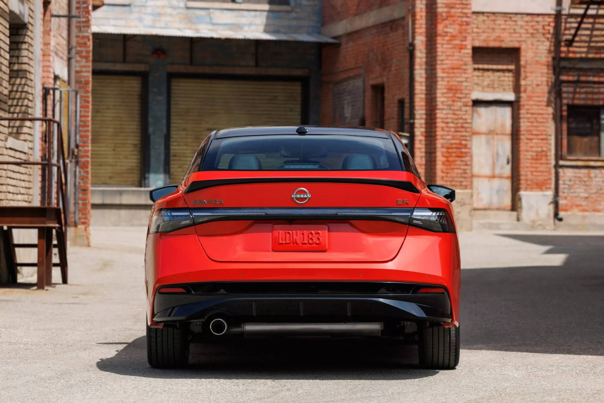 نيسان سنترا 2026 الجيل الجديد ينطلق رسمياً بتحديثات جمالية واسعة 12