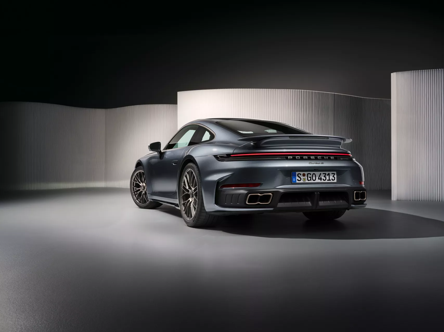 بورش 911 تحصل على أقوى نسخة في تاريخها 3