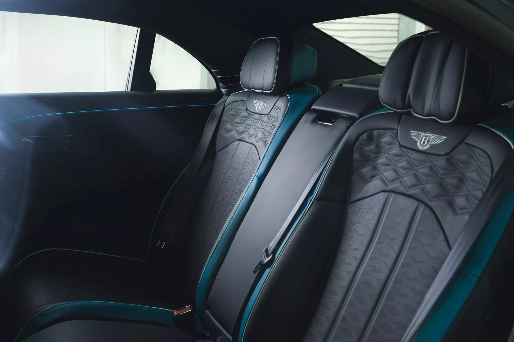 بنتلي فلاينج سبير تحصل على أغلى طلاء في تاريخ العلامة بنتلي فلاينج سبير تحصل على أغلى طلاء في تاريخ العلامة 6