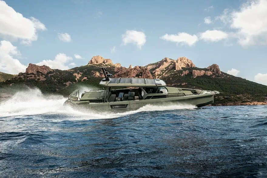 برابوس تكشف عن يخت "شادو 1500" الفاخر بثلاثة محركات V8! 2