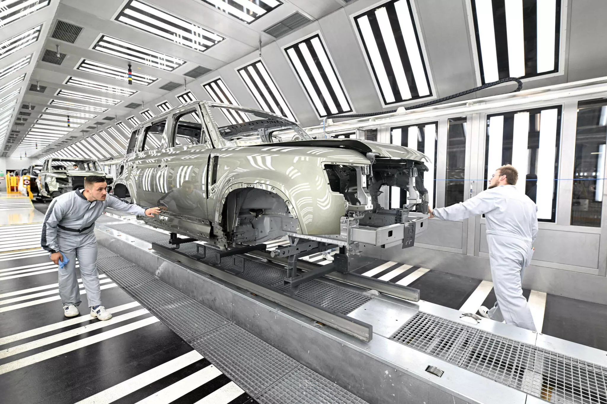 جاكوار لاندروفر لم تصنع سيارة واحدة منذ أغسطس بعد الاختراق الإلكتروني لعملياتها 5