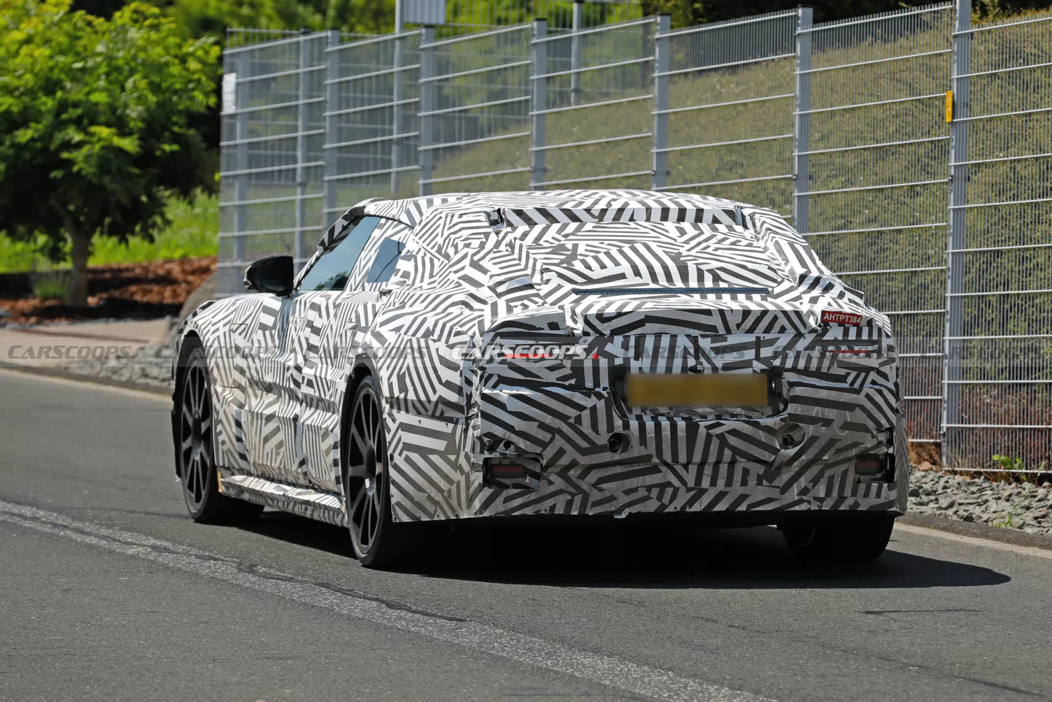 جاكوار تحاول جذب العملاء لسيارتها الكهربائية الجديدة بصوت V8 مزيف 11