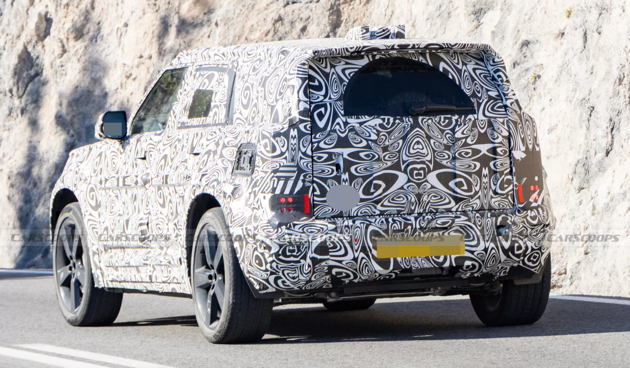 لاندروفر تطور أصغر نسخة لديفندر حتى الآن لمنافسة جي كلاس المصغرة القادمة 2