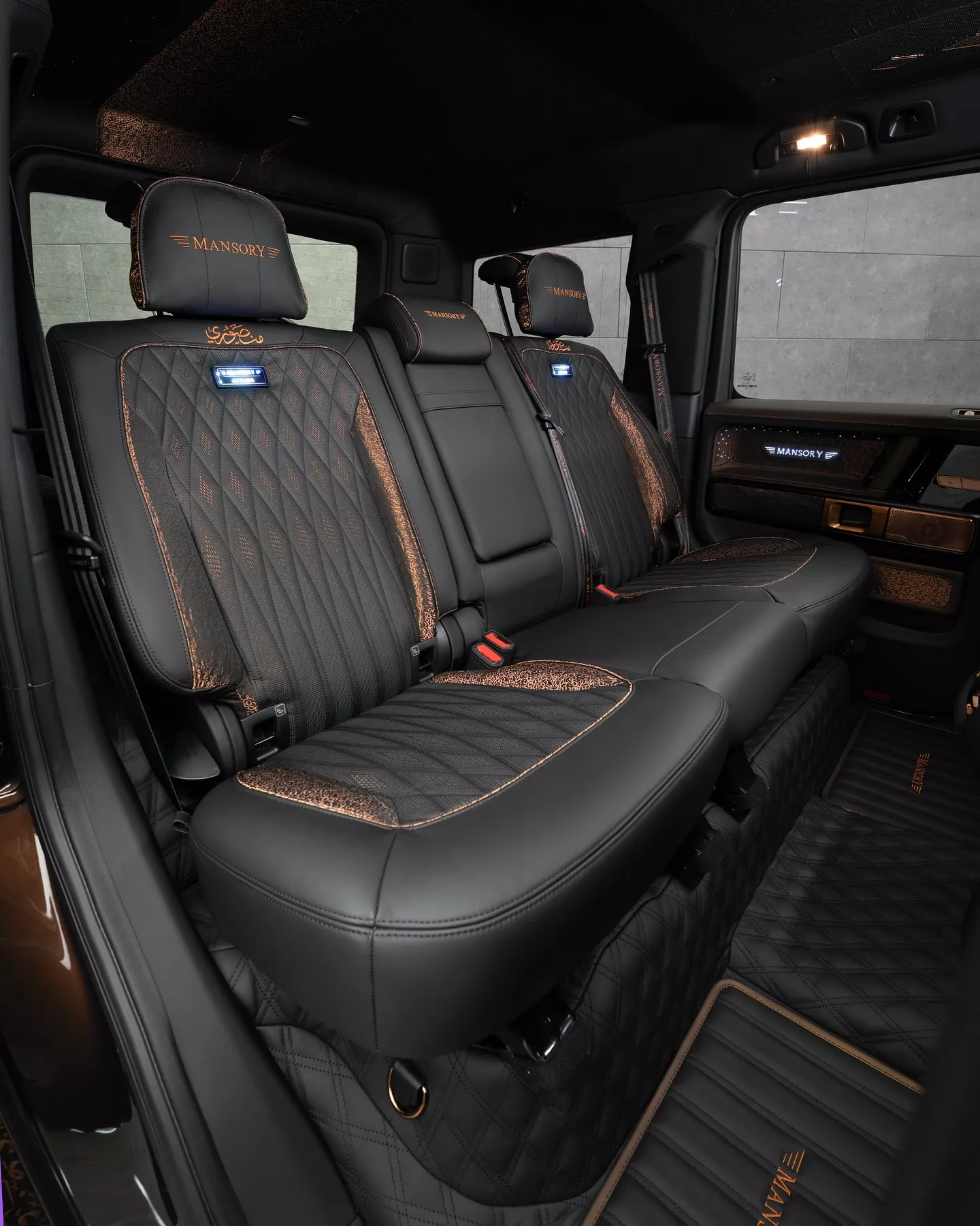 مرسيدس جي كلاس تحصل على إصدار حصري للشرق الأوسط من مانسوري 15