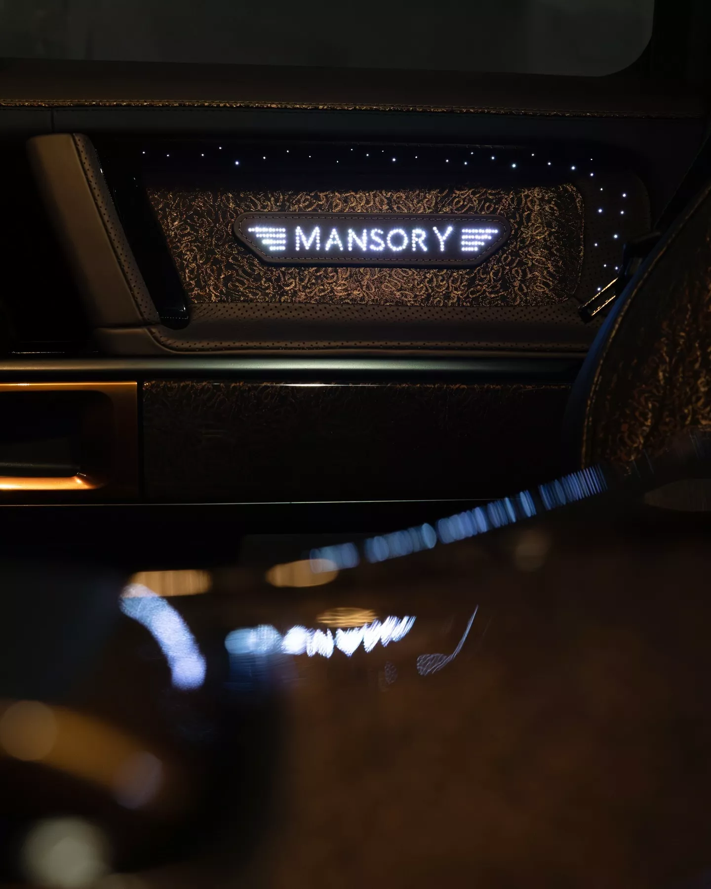 مرسيدس جي كلاس تحصل على إصدار حصري للشرق الأوسط من مانسوري 5