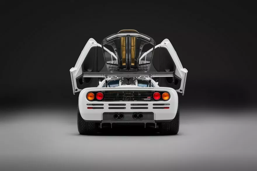 مكلارين F1 من مجموعة سلطان بروناي ستُعرض للبيع في مزاد بسعر تاريخي مكلارين F1 من مجموعة سلطان بروناي ستُعرض للبيع في مزاد بسعر تاريخي 12