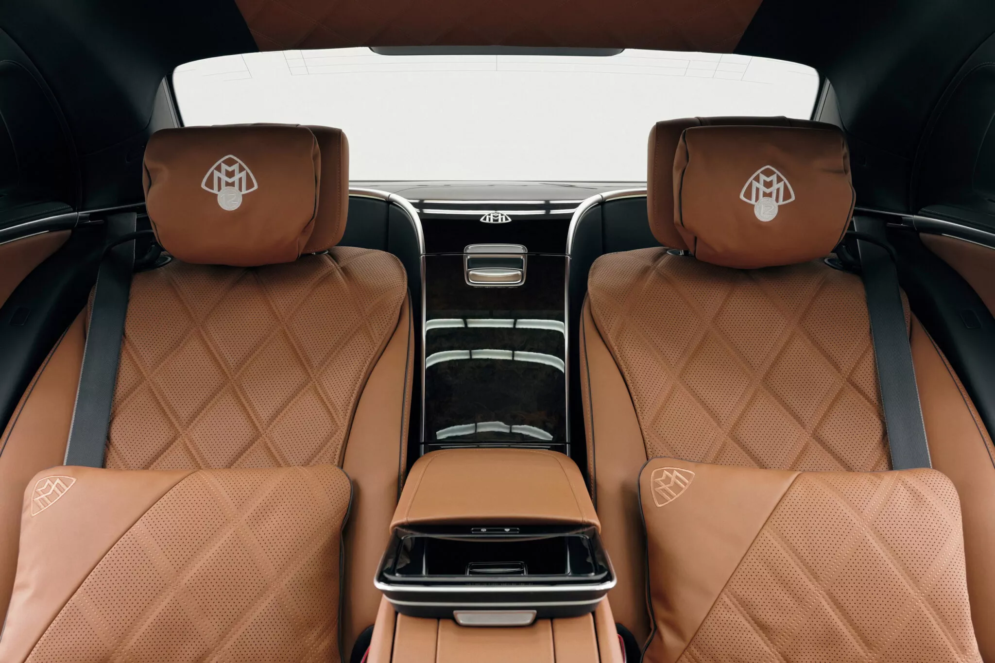 مرسيدس مايباخ إس كلاس تحصل على إصدار V12 حصري للاحتفال بالمحرك الأيقوني مرسيدس مايباخ إس كلاس تحصل على إصدار V12 حصري للاحتفال بالمحرك الأيقوني 10