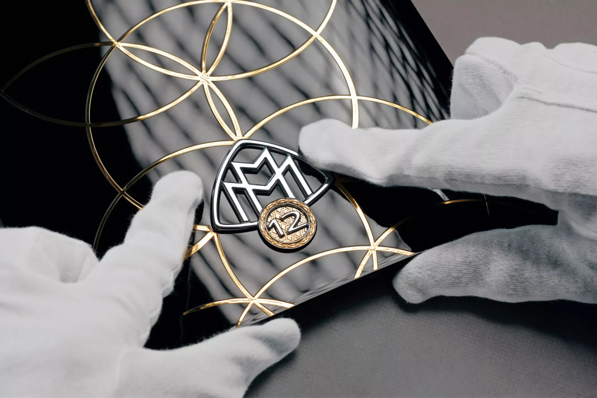 مرسيدس مايباخ إس كلاس تحصل على إصدار V12 حصري للاحتفال بالمحرك الأيقوني مرسيدس مايباخ إس كلاس تحصل على إصدار V12 حصري للاحتفال بالمحرك الأيقوني 17