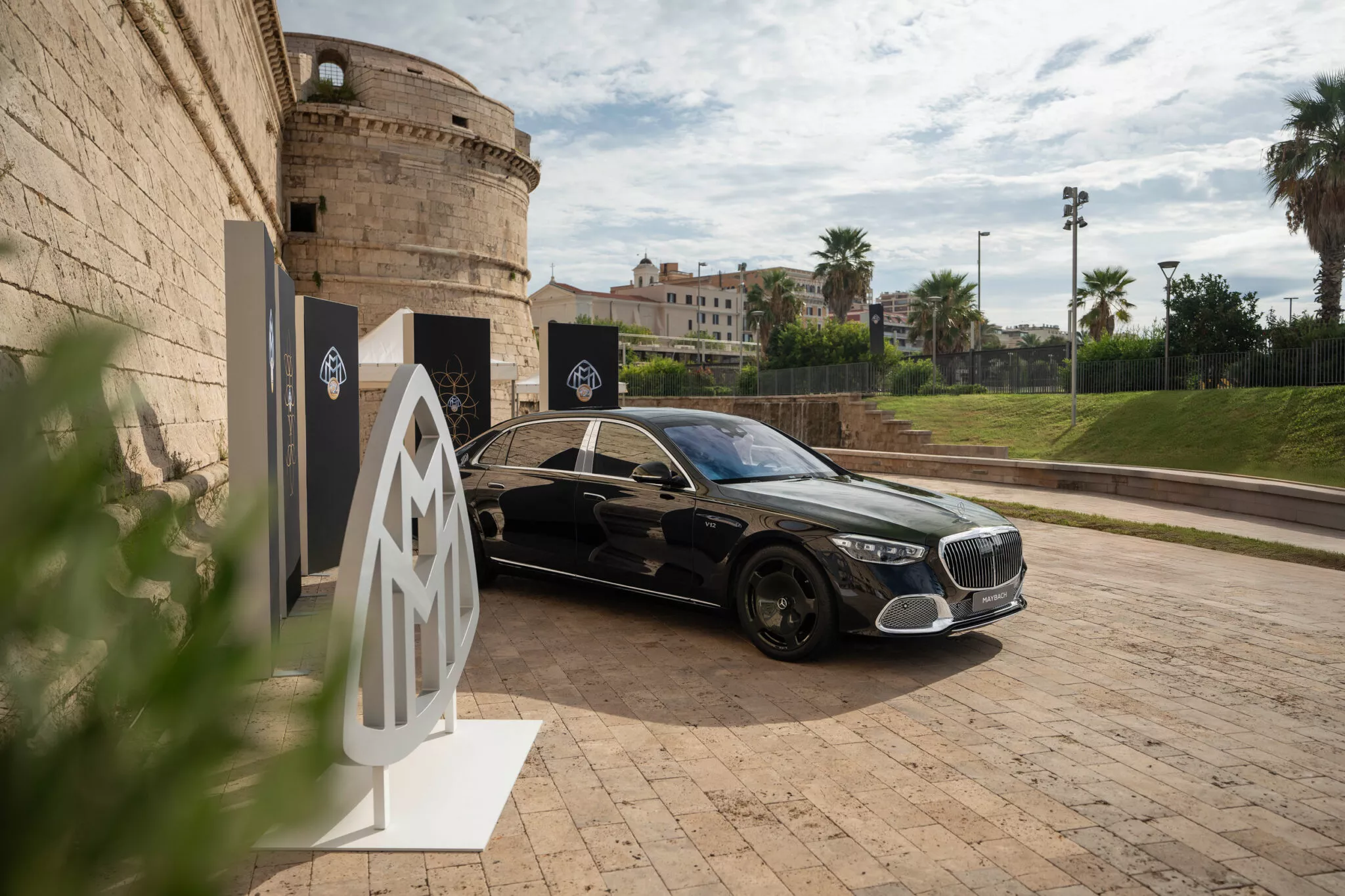 مرسيدس مايباخ إس كلاس تحصل على إصدار V12 حصري للاحتفال بالمحرك الأيقوني مرسيدس مايباخ إس كلاس تحصل على إصدار V12 حصري للاحتفال بالمحرك الأيقوني 1