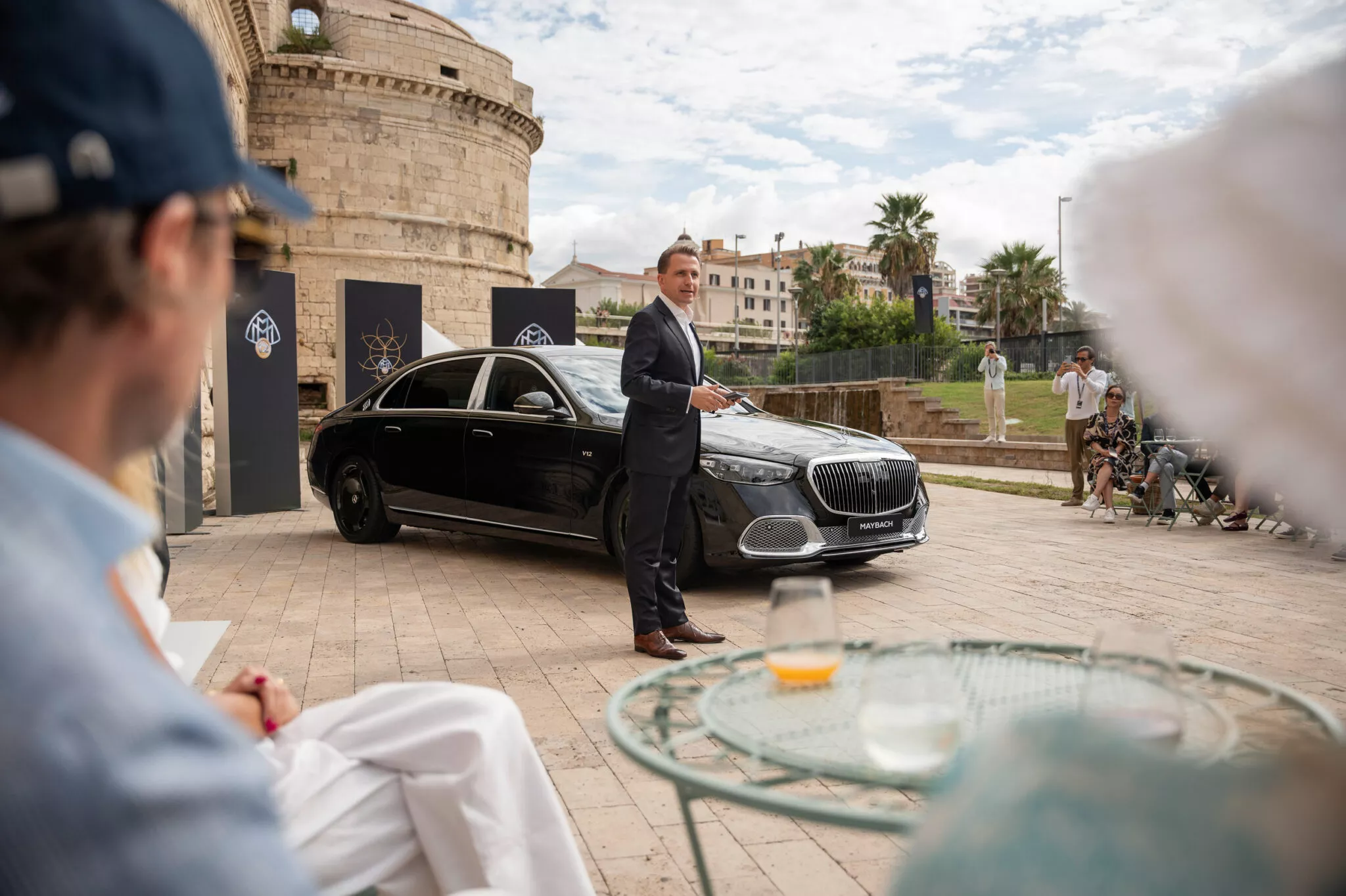 مرسيدس مايباخ إس كلاس تحصل على إصدار V12 حصري للاحتفال بالمحرك الأيقوني مرسيدس مايباخ إس كلاس تحصل على إصدار V12 حصري للاحتفال بالمحرك الأيقوني 3