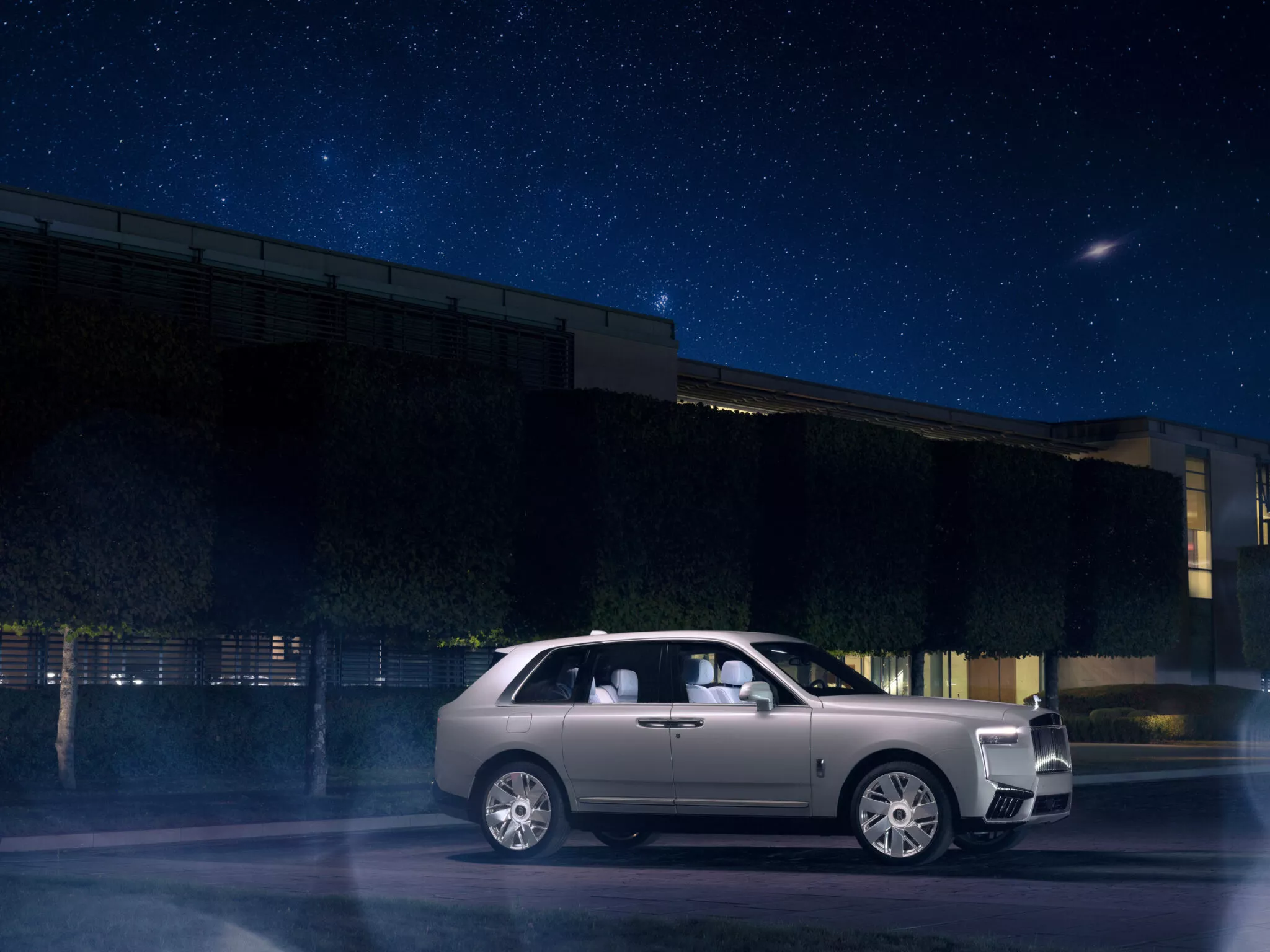 رولزرويس كولينان تحصل على إصدار "كوزموس" الكوني بأفخم داخلية من العلامة رولزرويس كولينان تحصل على إصدار "كوزموس" الكوني بأفخم داخلية من العلامة 7