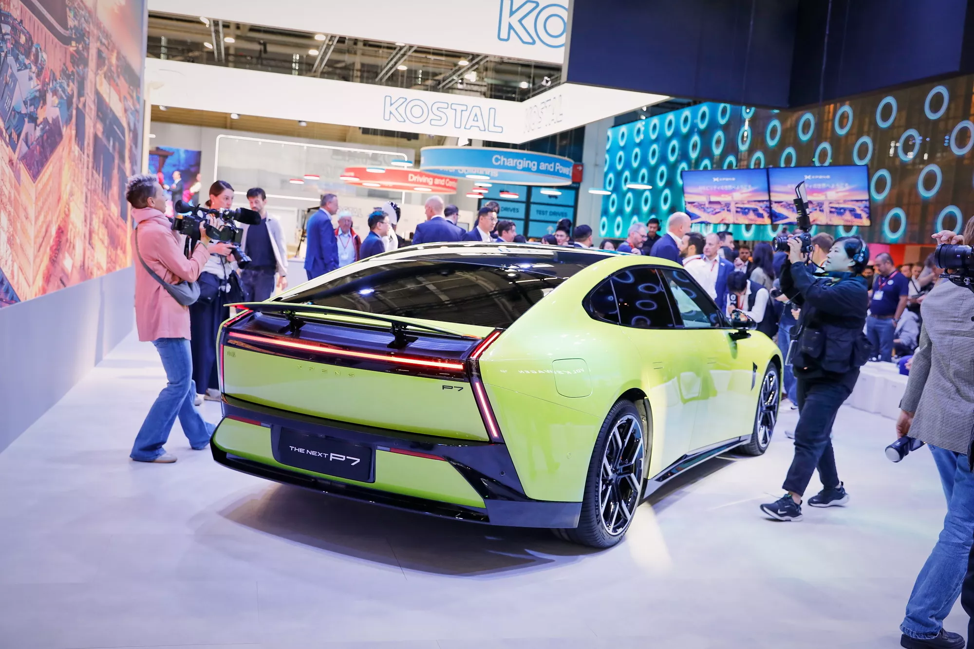 اكس بنغ الصينية تدشن أفخم سيدان كهربائية لها في قلب أوروبا لمنافسة تيسلا ومرسيدس 15