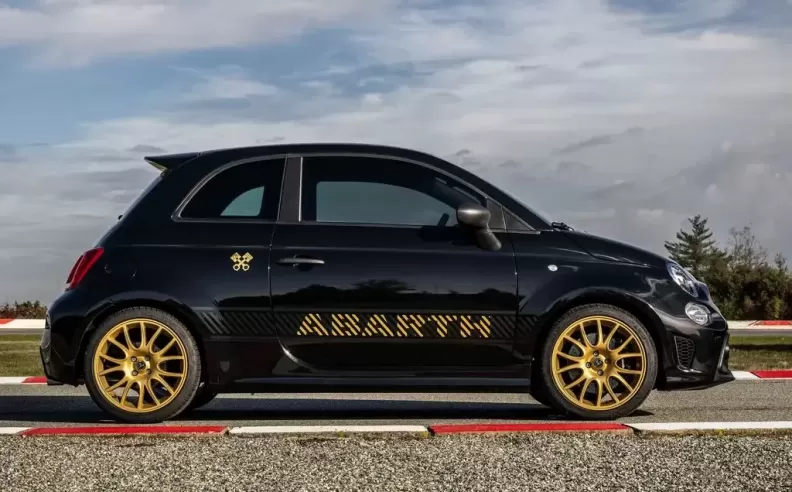 ما يميز أبارث 695 موديل 2025 في السعودية 2