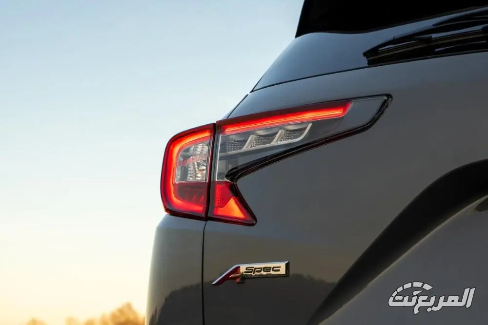 اكيورا RDX 2025.. مزيج مثالي من الفخامة اليابانية والتصميم الرياضي اكيورا RDX 2025 15