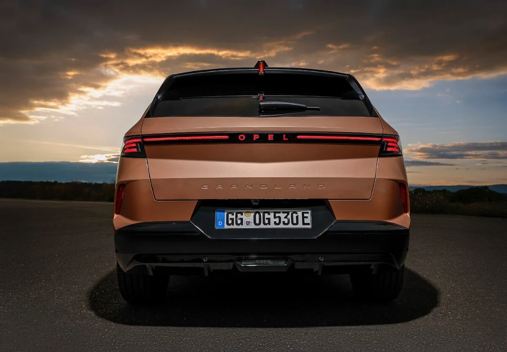 صور اوبل جراند لاند 2025 16