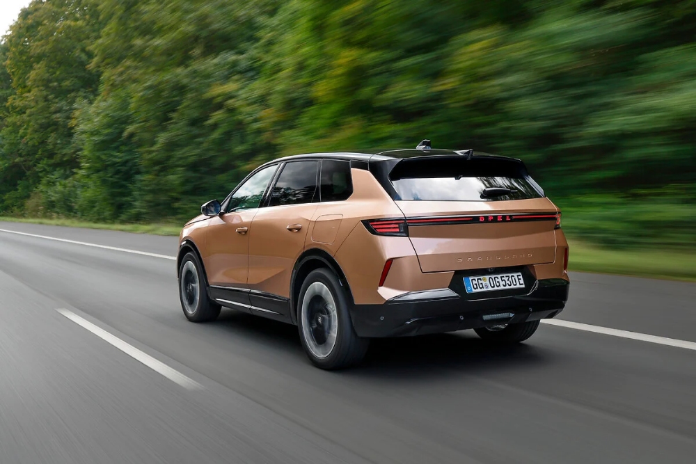 صور اوبل جراند لاند 2025 2