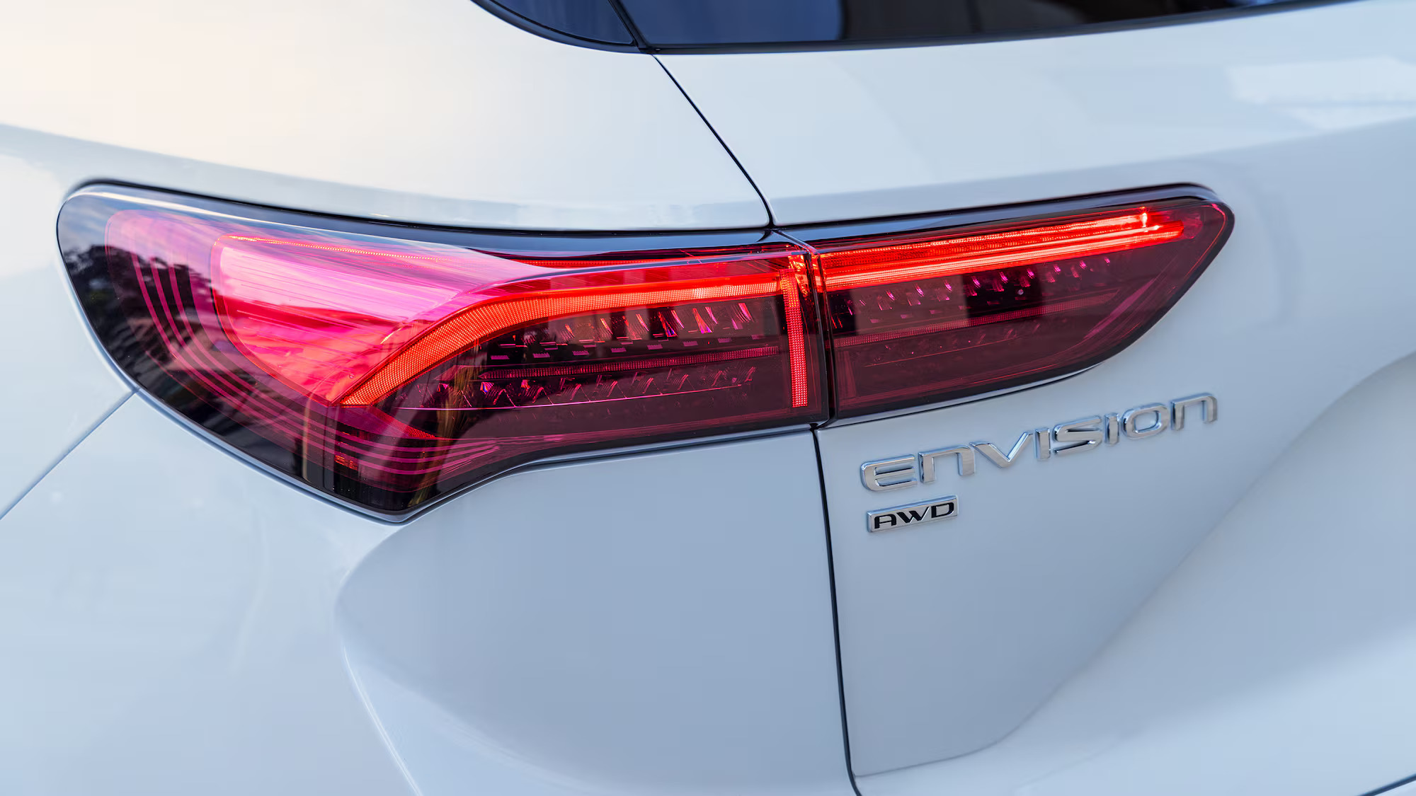 بويك انفيجين 2025: مواصفات SUV أمريكية فاخرة بالأداء والأسعار 1