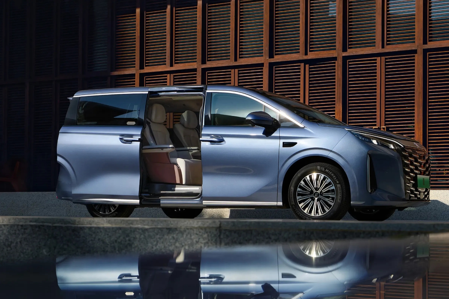 بي-واي-دي-تشيا-المربع-نت-10