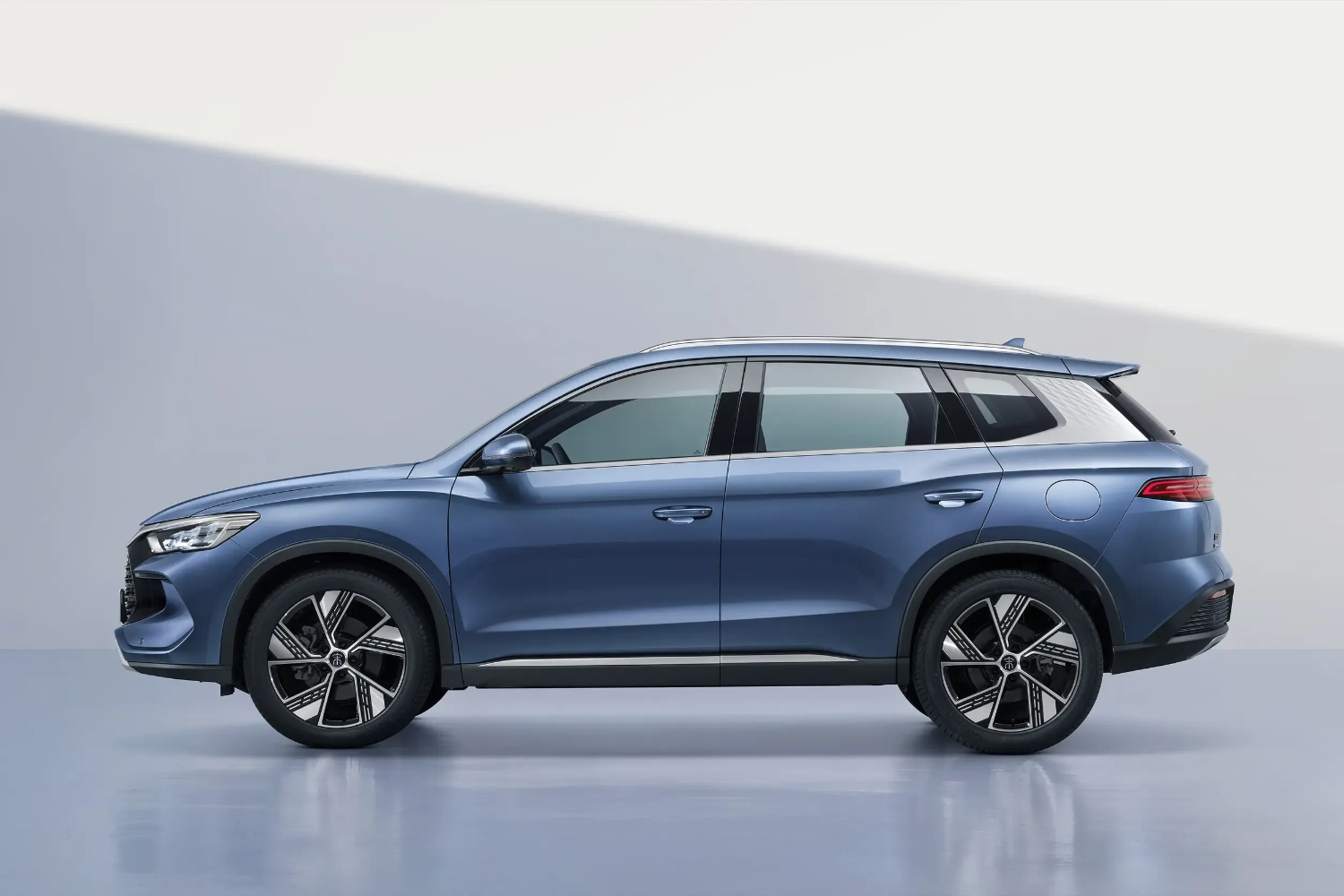 بي-واي-دي-سونج-برو-المربع-نت-16