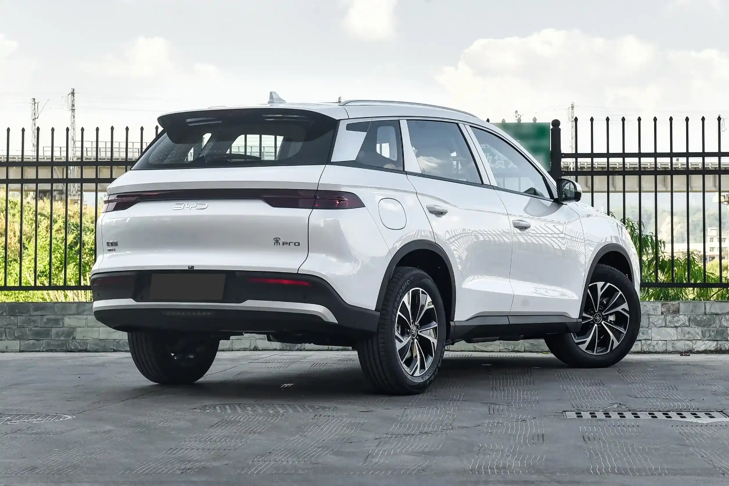 بي-واي-دي-سونج-برو-المربع-نت-5