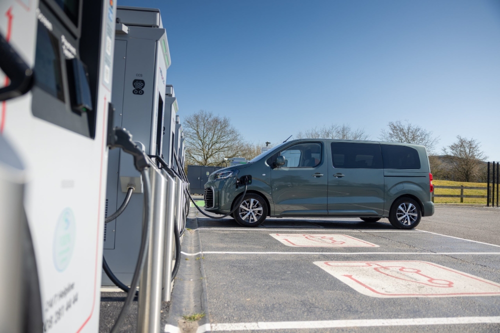 تويوتا برو ايس فيرسو 2025 6