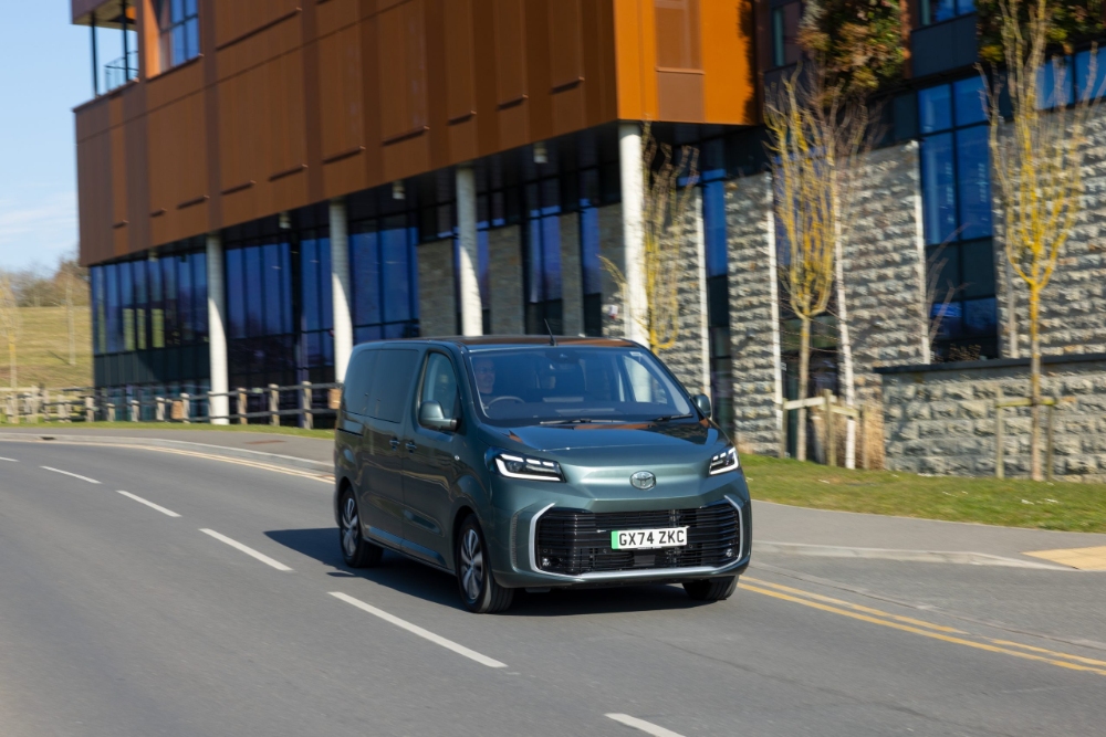 تويوتا برو ايس فيرسو 2025 9