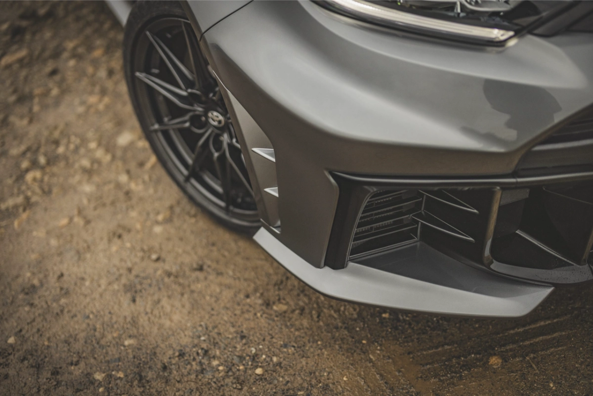 تويوتا-يارس-gr-المربع-نت-14