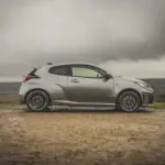 تويوتا-يارس-gr-المربع-نت-15