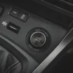 تويوتا-يارس-gr-المربع-نت-23