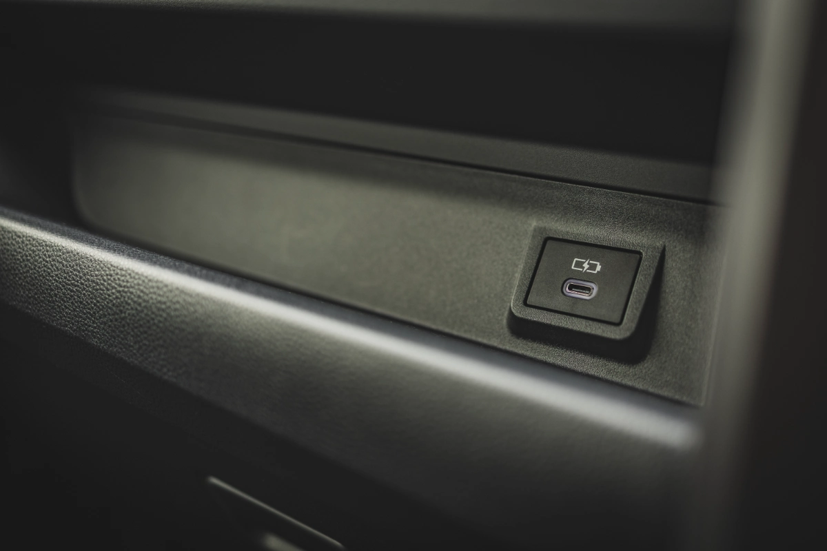 تويوتا-يارس-gr-المربع-نت-26