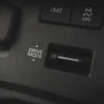 تويوتا-يارس-gr-المربع-نت-28