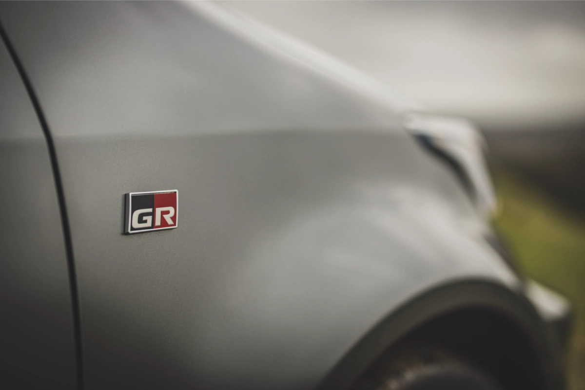 تويوتا-يارس-gr-المربع-نت-39