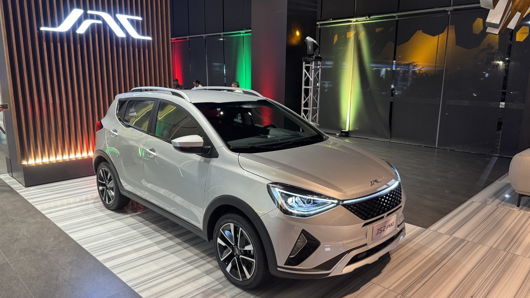 جاك-js2-برو-المربع-نت-1