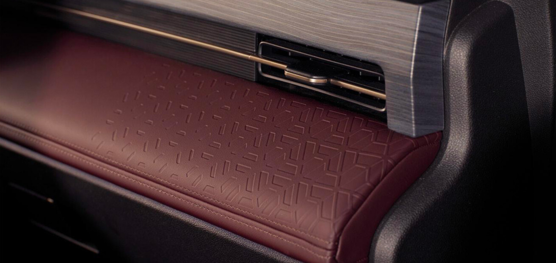 صور ساوايست S09 2025 20