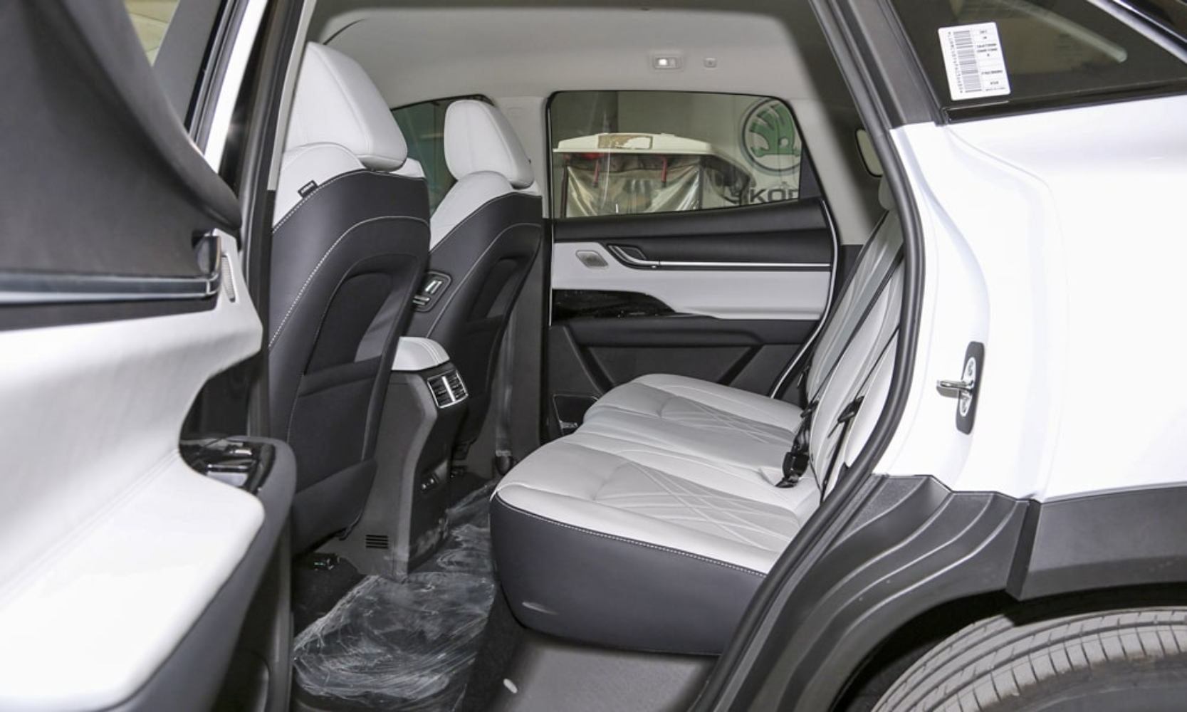 شيري-eq7-المربع-نت-20