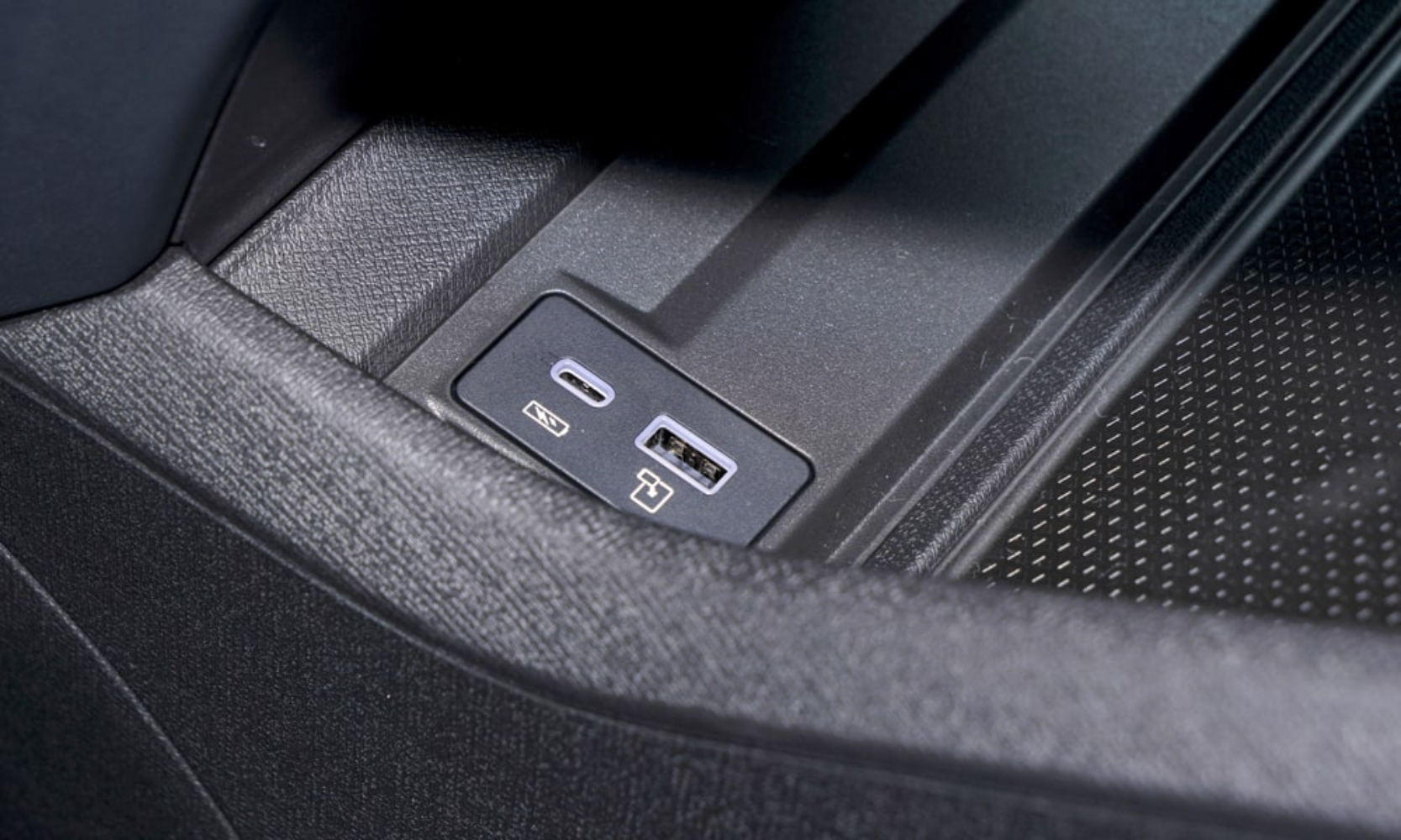 شيري-eq7-المربع-نت-26