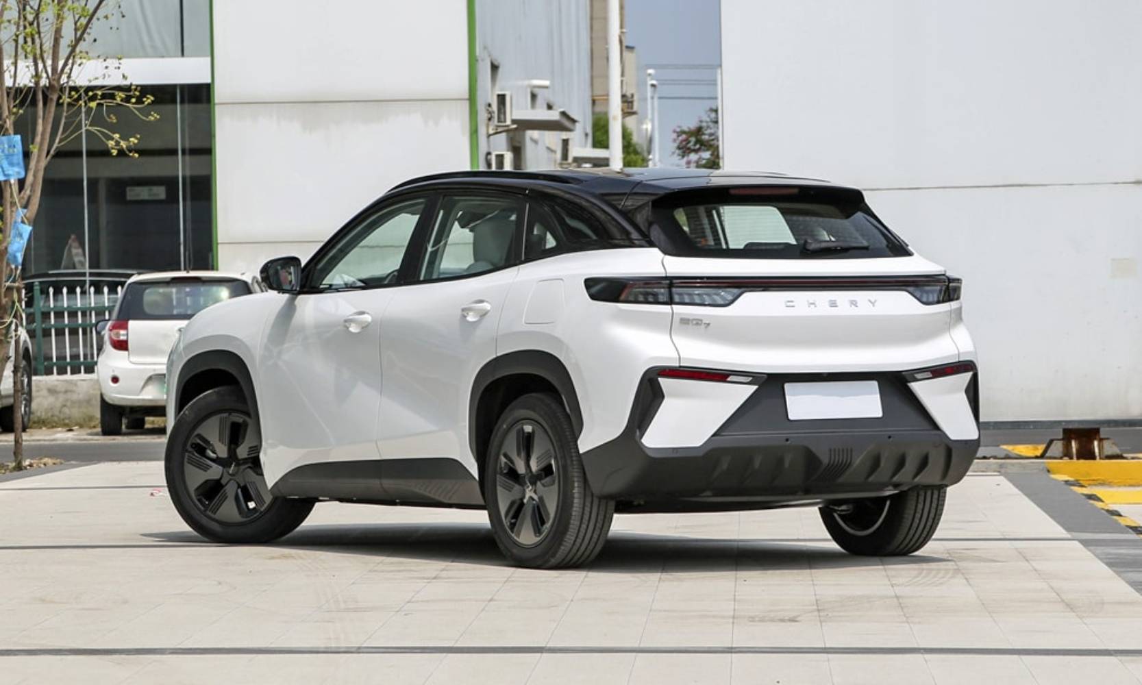 شيري-eq7-المربع-نت-8