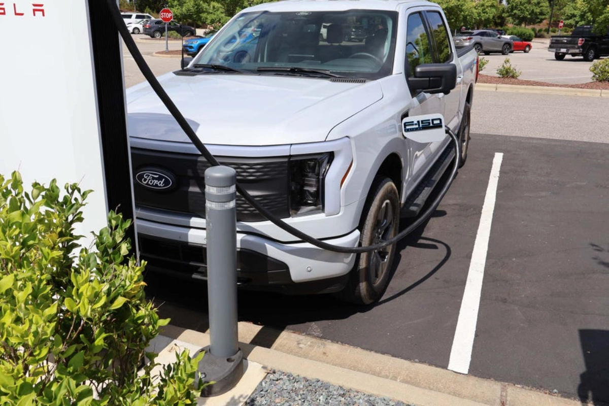 فورد-f150-لايتينينج-المربع-نت-15