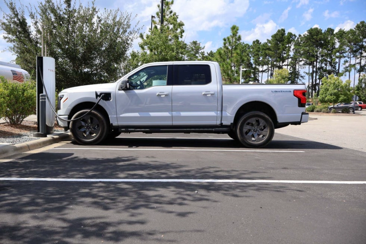 فورد-f150-لايتينينج-المربع-نت-19