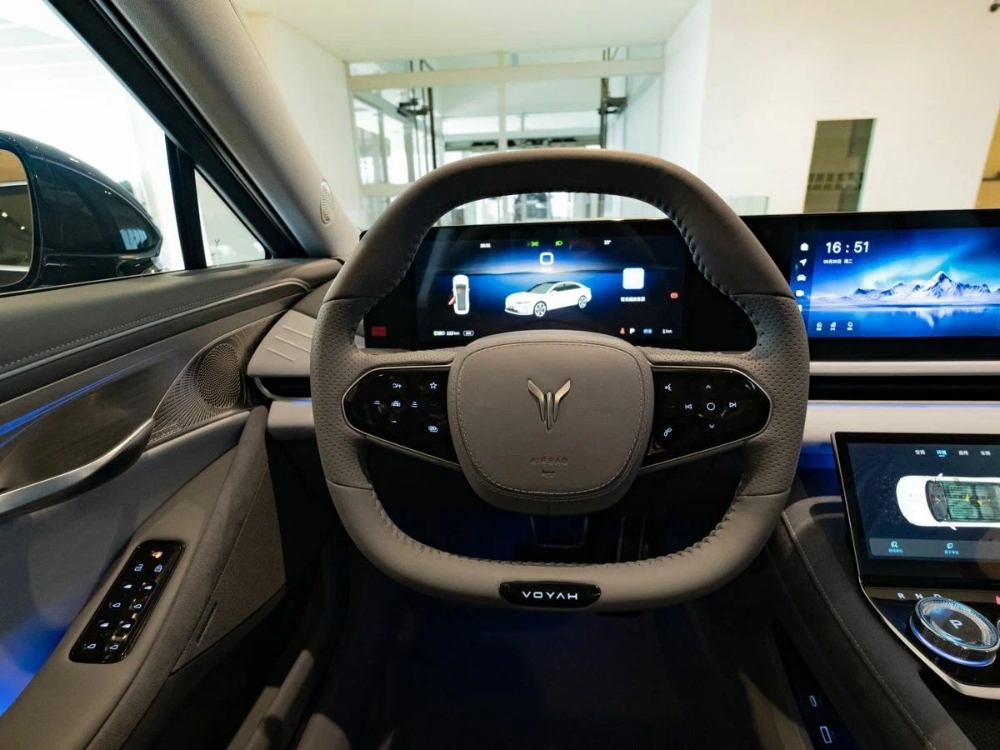 فويا باشن 2025 الجديدة: سيدان كهربائية صينية فاخرة.. هل تنافس الكبار بتقنياتها؟ 11